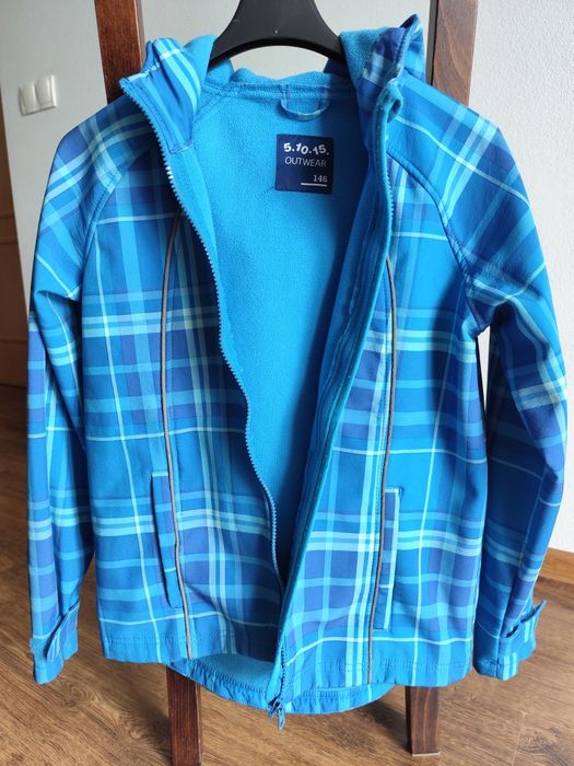 Kurtka wiosenna 146 przeciwdeszczowa, lekko ocieplana.