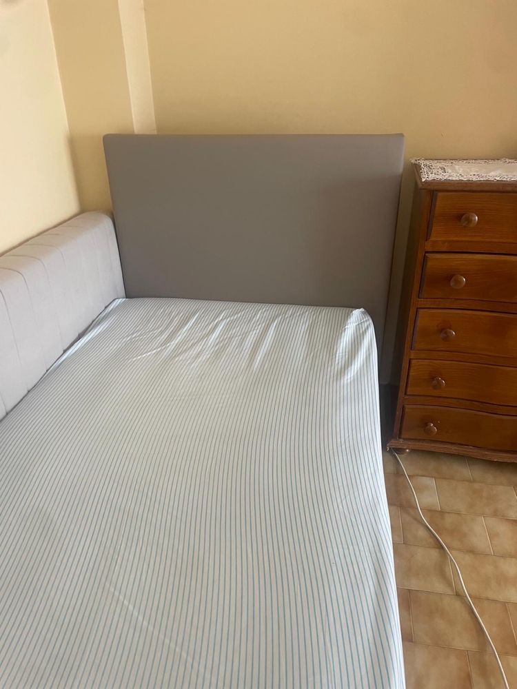 Vendo cama de solteiro com o colchao ortopedico