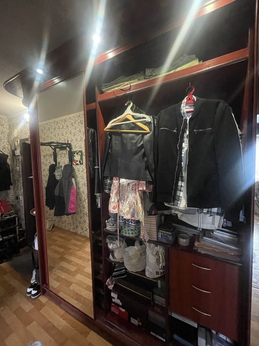 Шафа-купе в чудовому стані