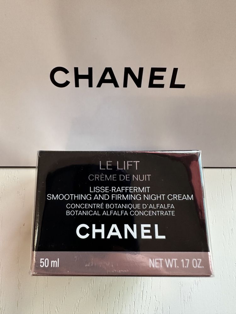 Chanel Le lift de nuit