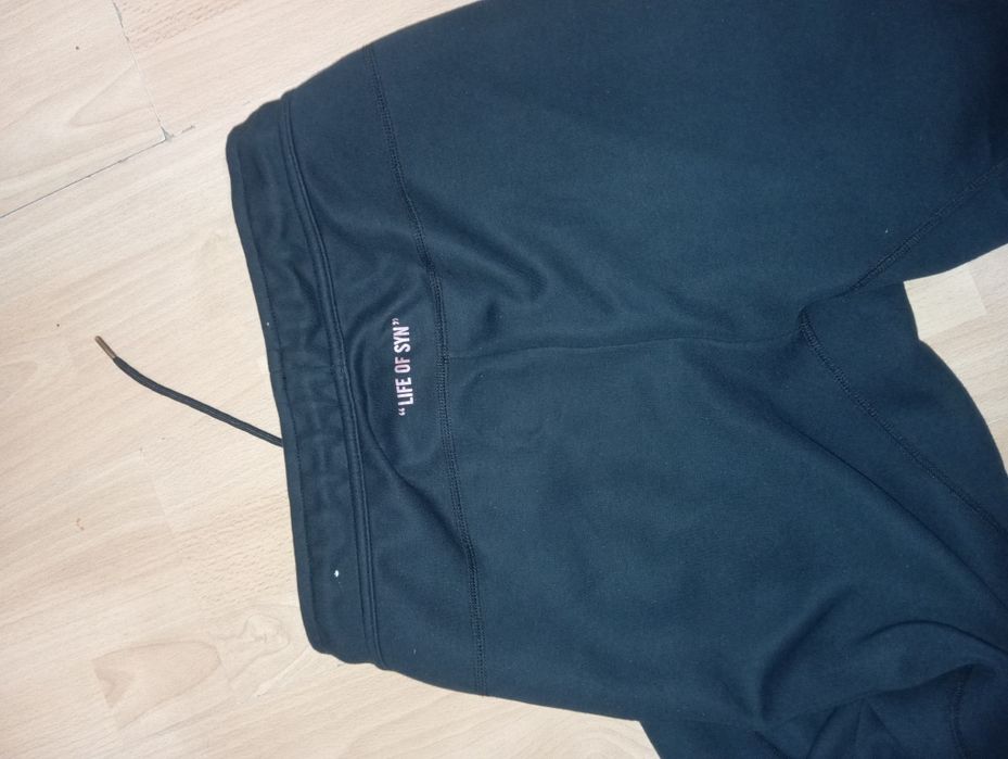 Nike tech syna world