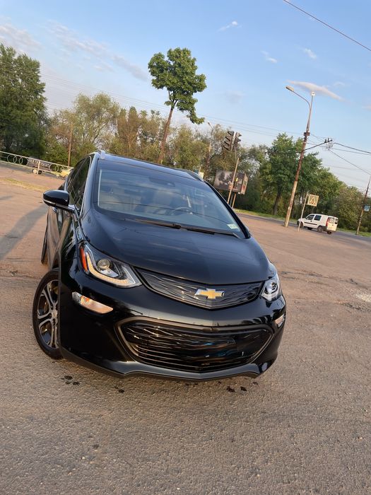 Оренда авто Chevrolet bolt 2020 premier
