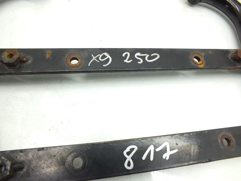 Piaggio X9 125 250 stelaż pod kufer bagażnik