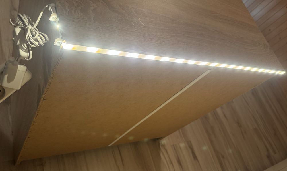 !!! Komoda z podświetleniem LED z czterema szufladami dąb sonoma !!!