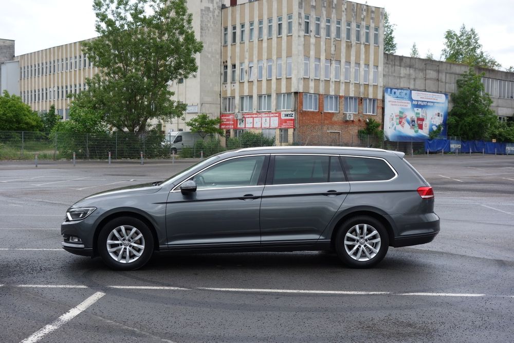 Volkswagen Passat b8  хороший стан