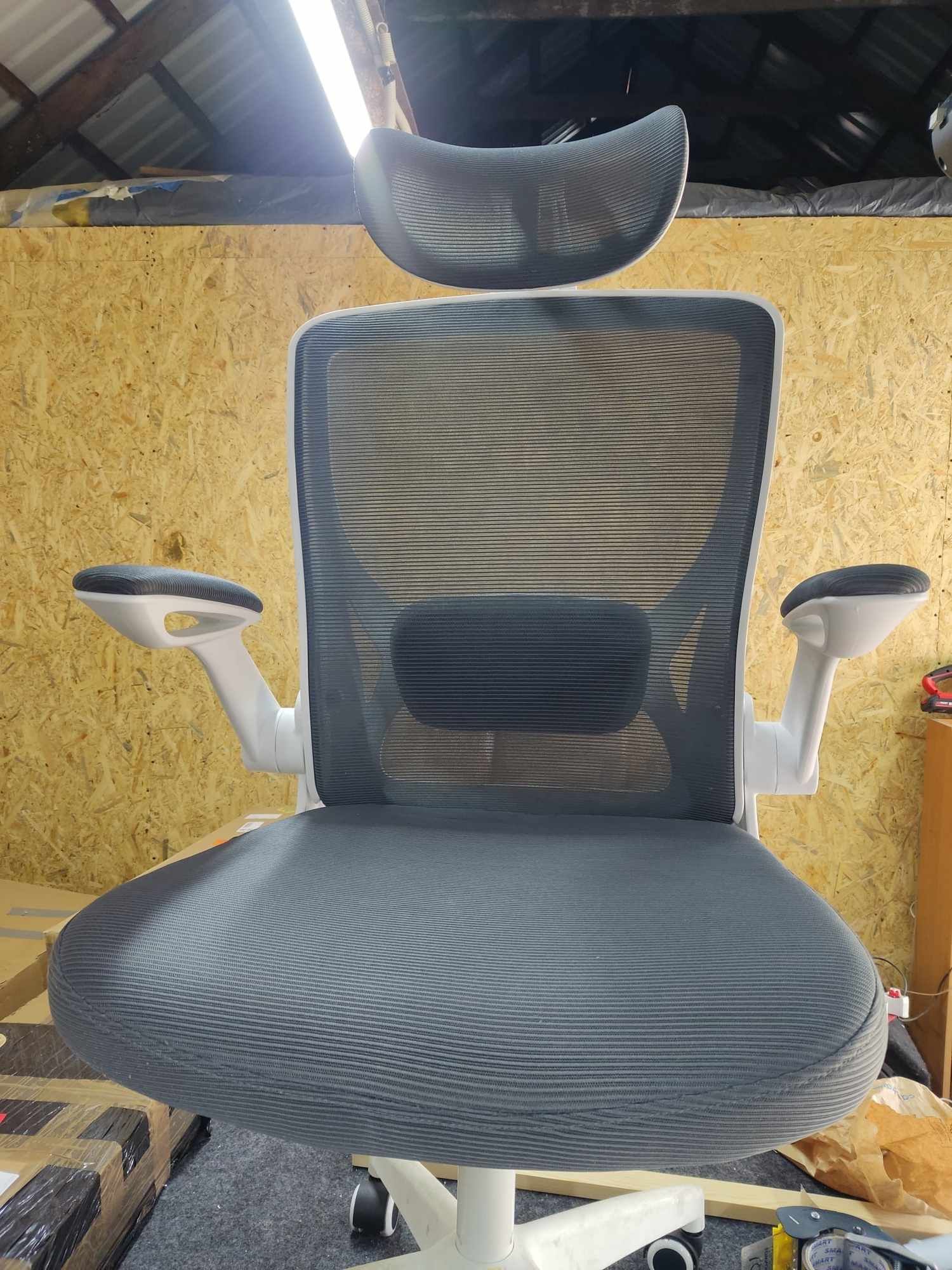KERDOM Ergonomiczne krzesło biurowe oddychające
Komfortowe, ergonomicz