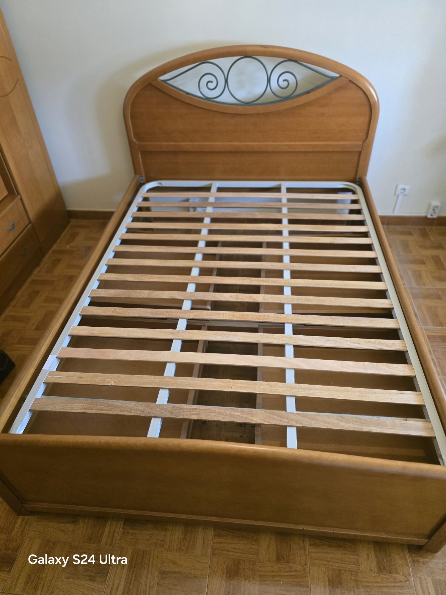 Cama  casal  140/195