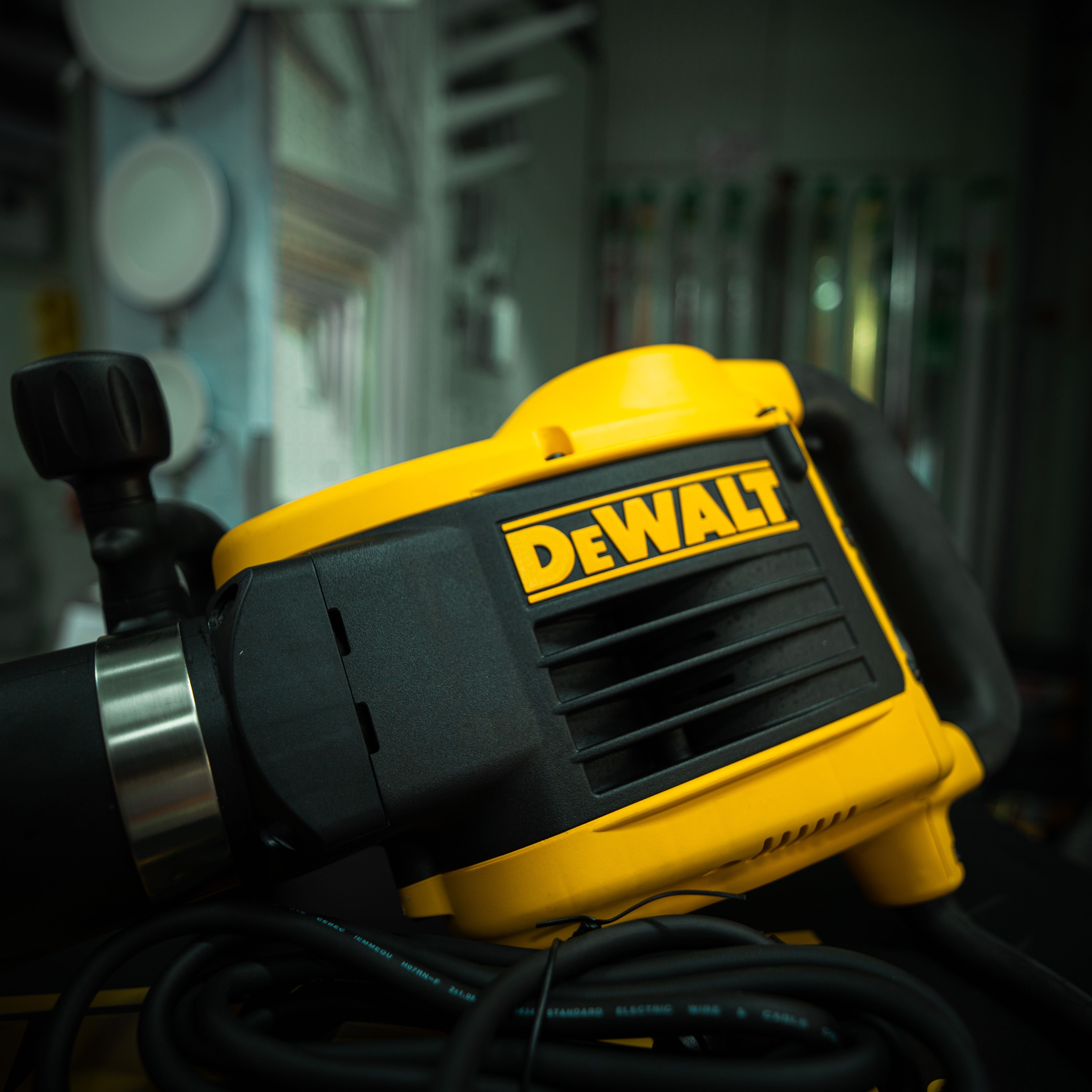 Martelo Demolidor DeWALT D25899K - 1500W - *NOVO*