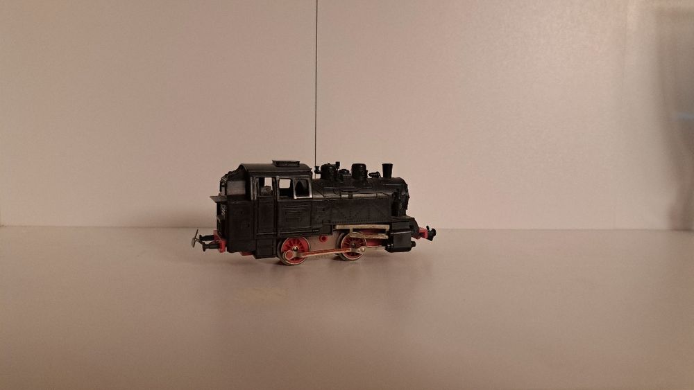 58-E Lokomotywa Piko 80 018