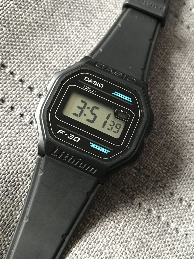 Casio f-30 vintage retro 90s