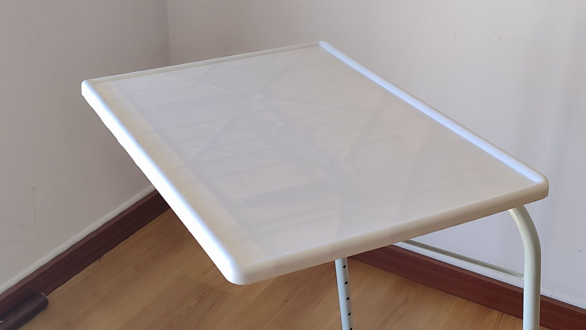 Mesa de apoio de sofá ou cama