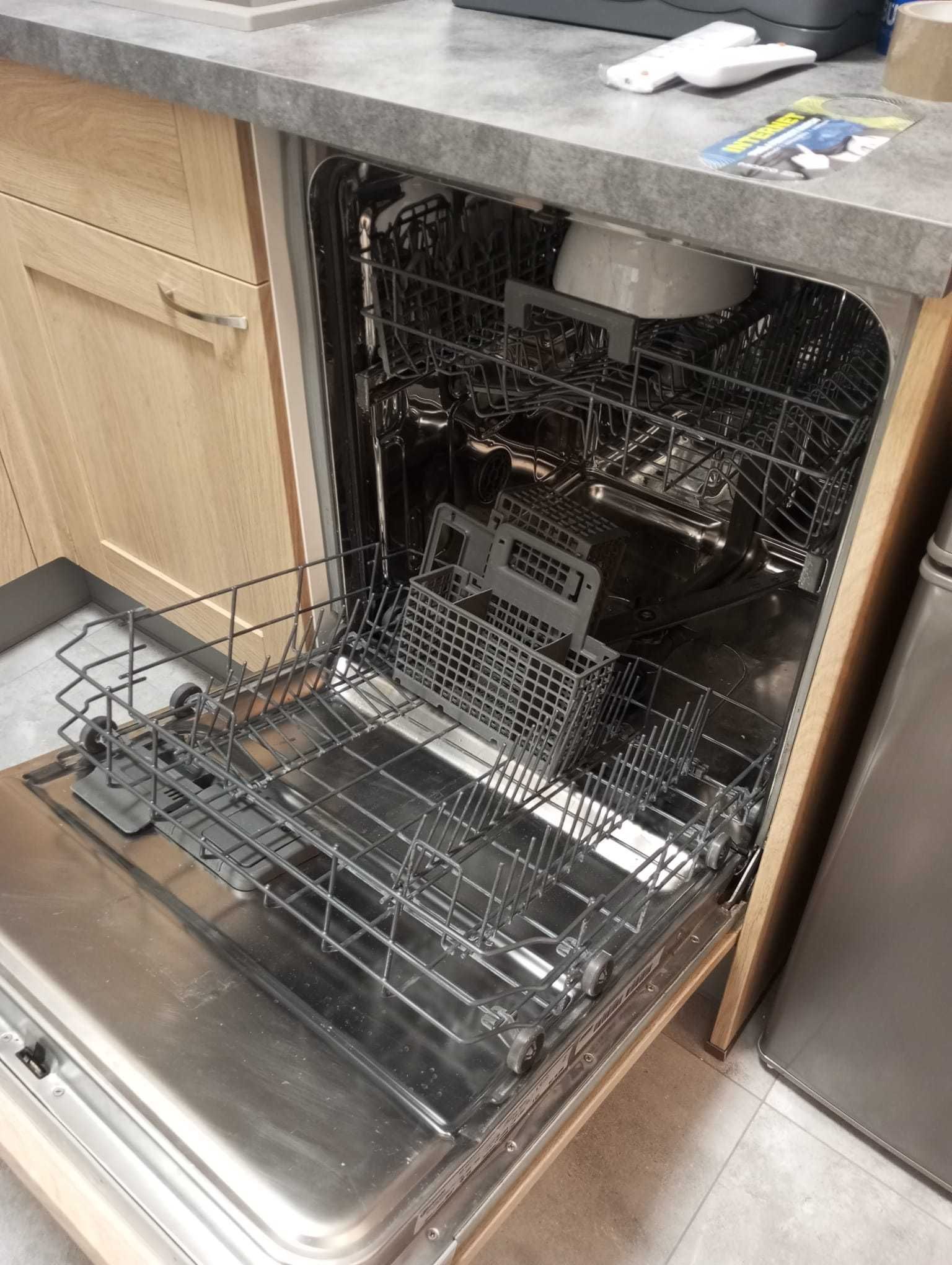 Popsuta i używana zmywarka Bauknecht GSX 158111 wada pompy Whirlpool