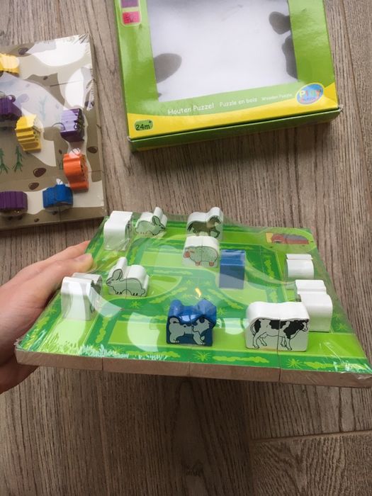 SMYK puzzle z drewna drewnine klocki zwierzęta farma dinozaury