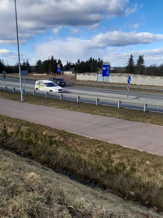 Działka bud. plac ogrodzony z prądem Legnica wynajmę przyj. reklamę