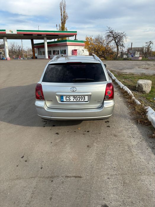 Продам Тойоту Авенсіс