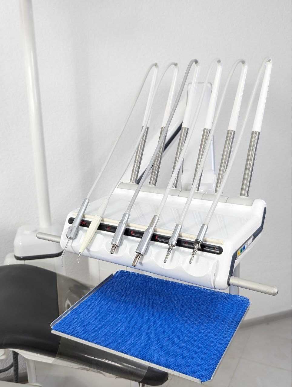 Стоматологічна установка HEKA UNIC 6 інструментів