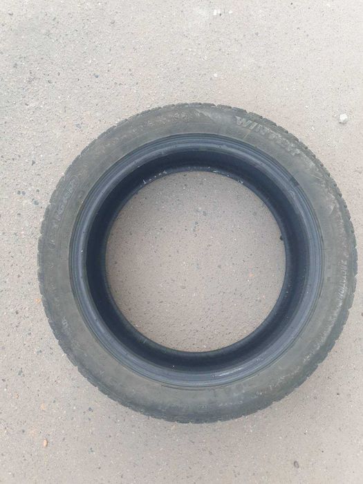 Продам зимнюю резину Tigar 215/50 R17
