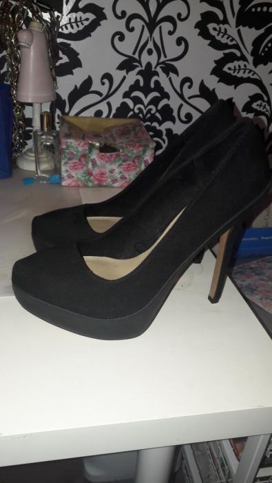 Szpilki buty bershka nowe 38