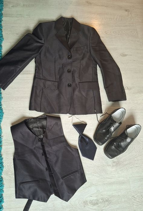 Marynarka + dodatki 134r