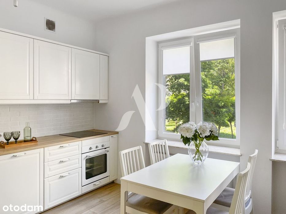 Przestronne mieszkanie przy ul. Mokotowskiej