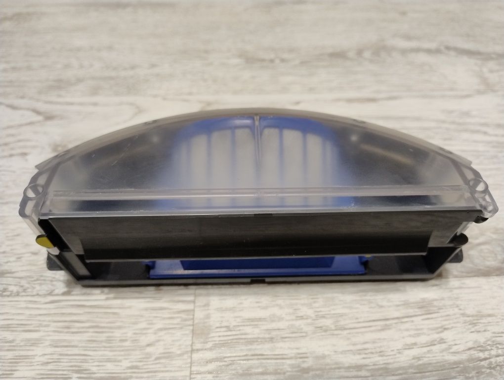 Pojemnik na śmieci z filtrem Irobot Roomba 692