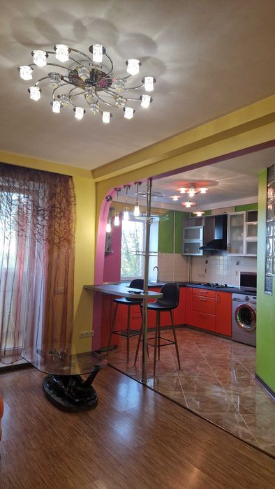 ЦЕНА СНИЖЕНА! Продам трехкомнатную квартиру на Алексеевке, район озера