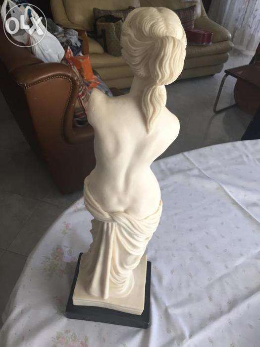 Estatueta (mulher)