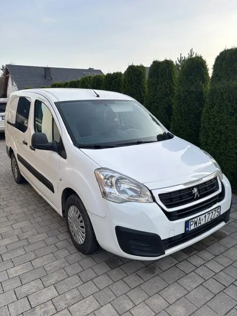 Peugeot Partner Regularnie serwisowany / Hak