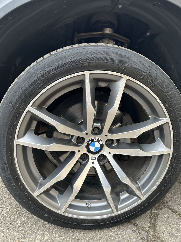 BMW X5 E70 2011 3.0 Бензин