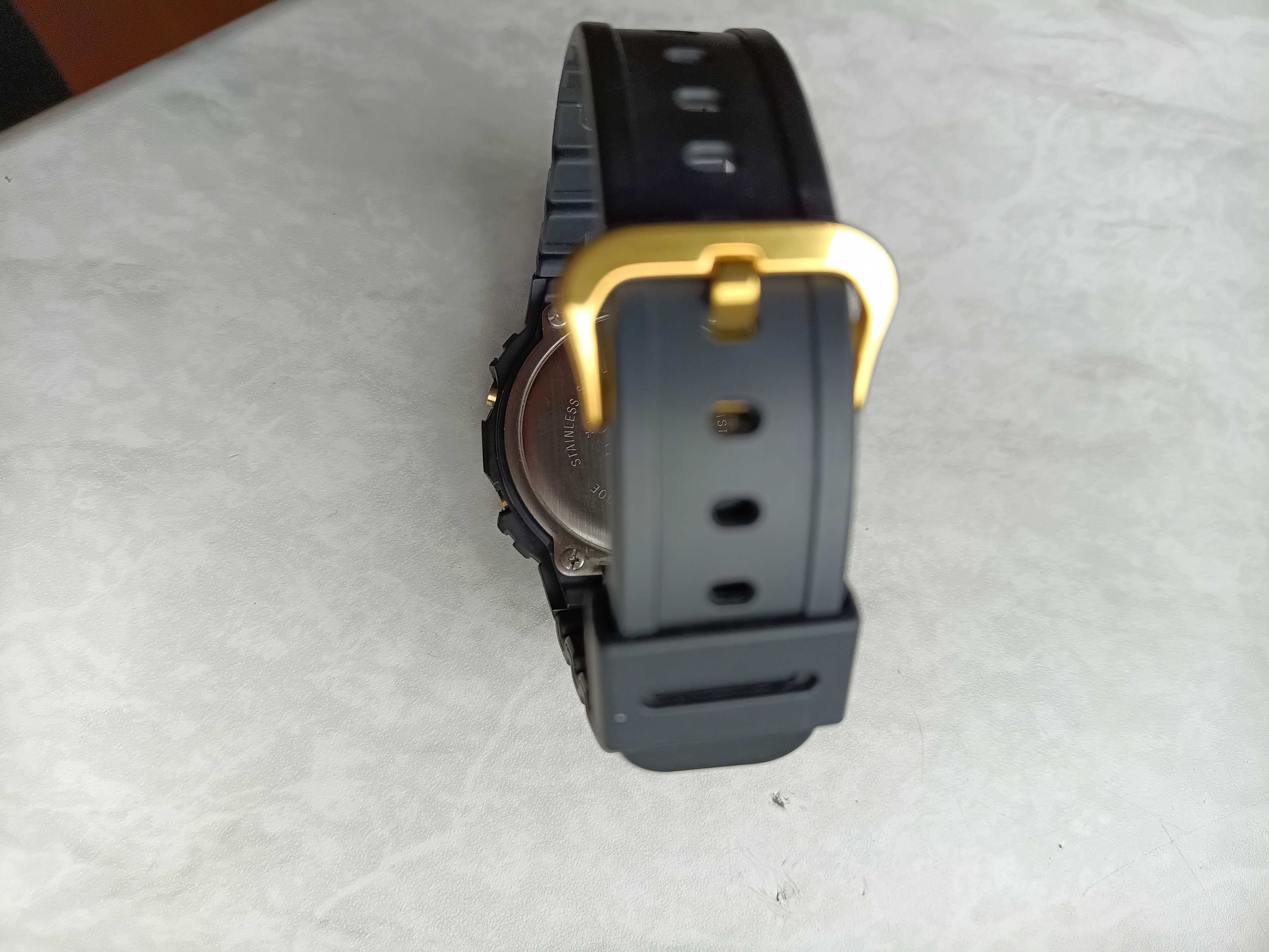 Casio g shock DW 5600E