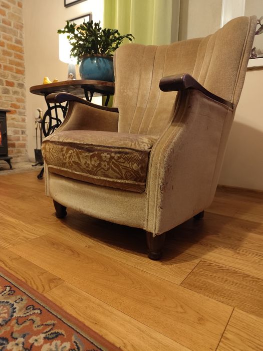 Fotel tapicerowany holenderski