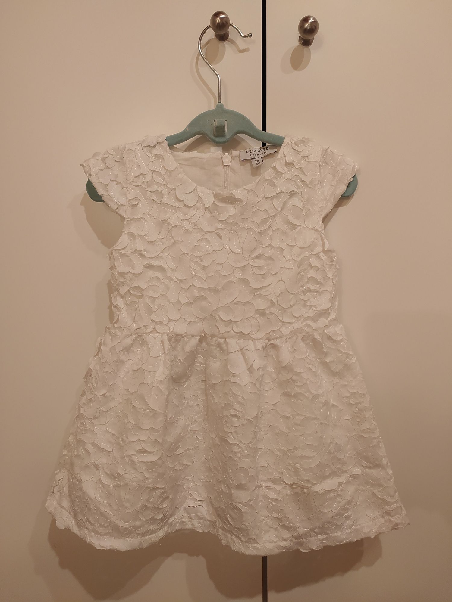 Biała sukienka Reserved, święta, boże ciało, chrzest 74