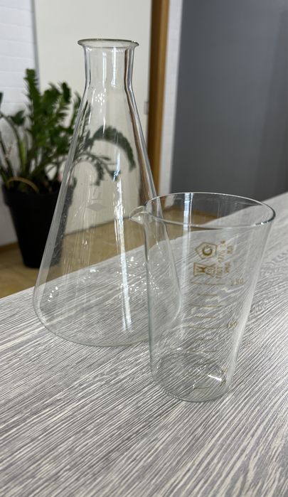 Колбы . Для хим экспериментов