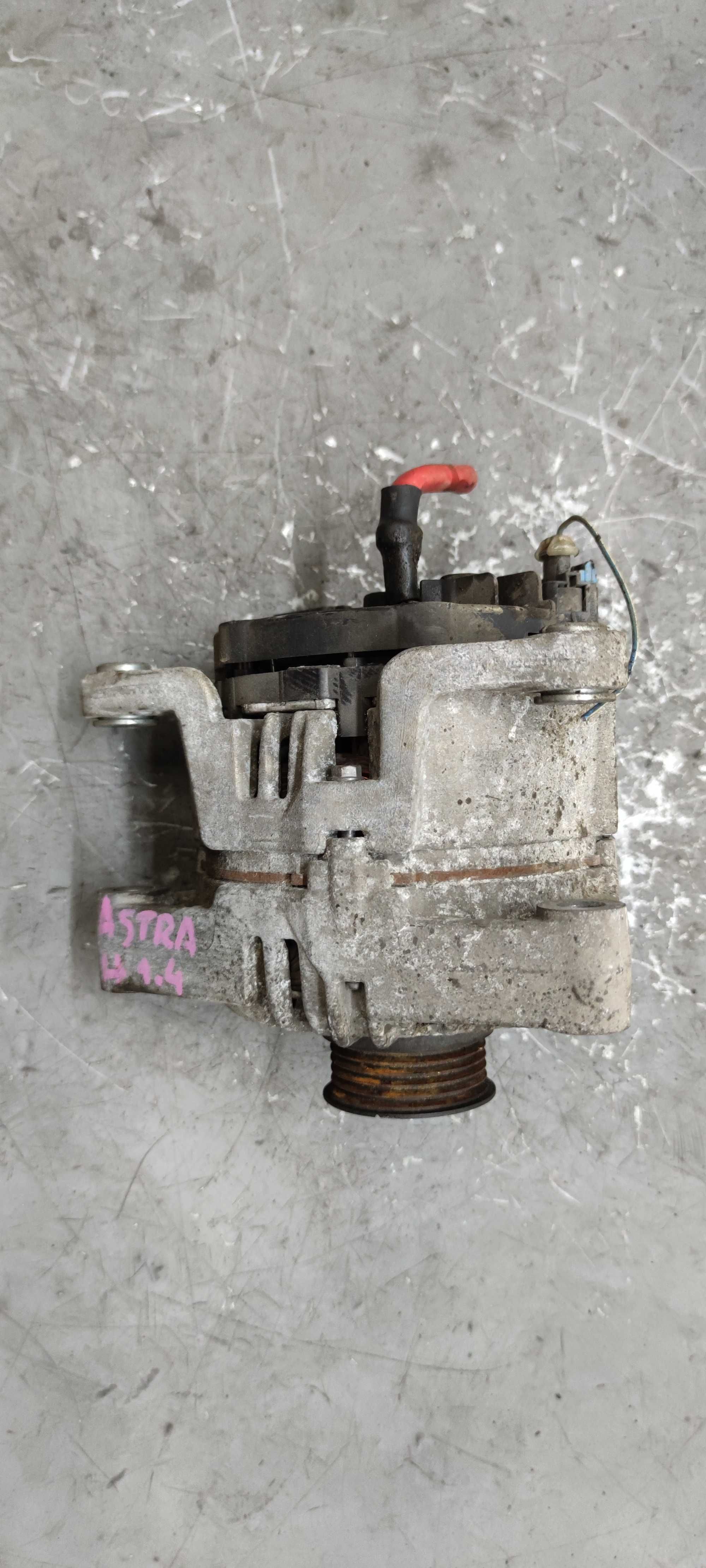 Opel Astra H 1.4 B 16V Alternator Bosch