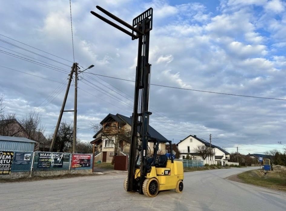 Wózek widłowy CAT