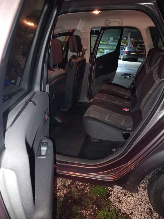 Renault Scénic. Teve 2donos