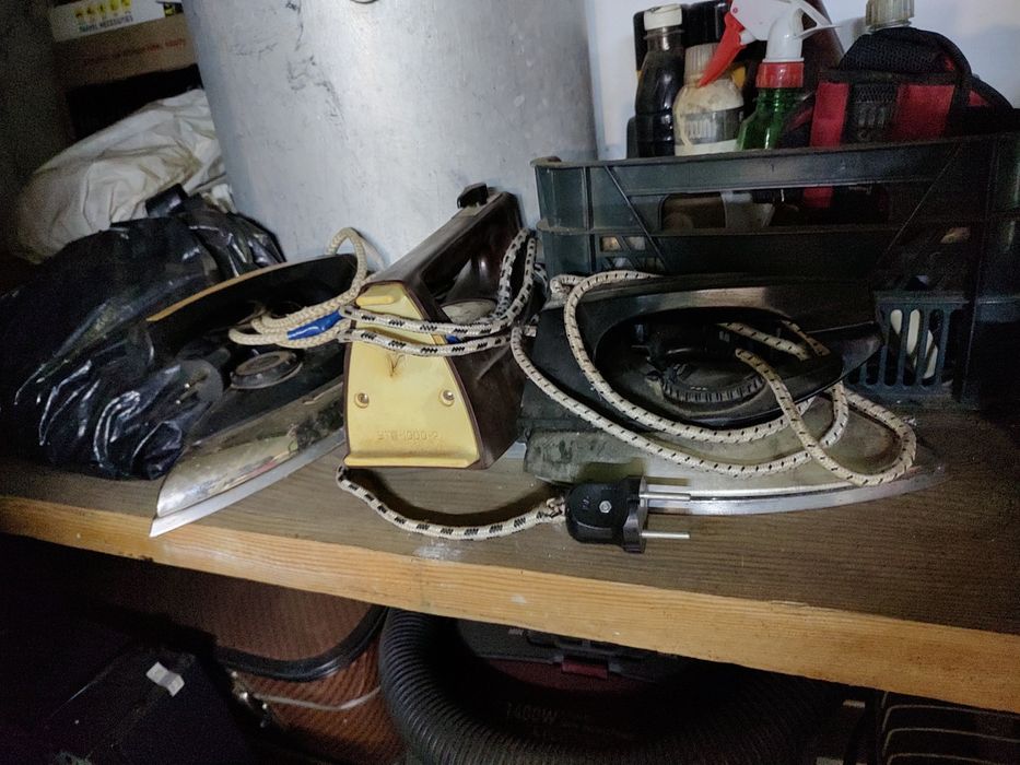 Праска (утюг) . Старі. Робочі.