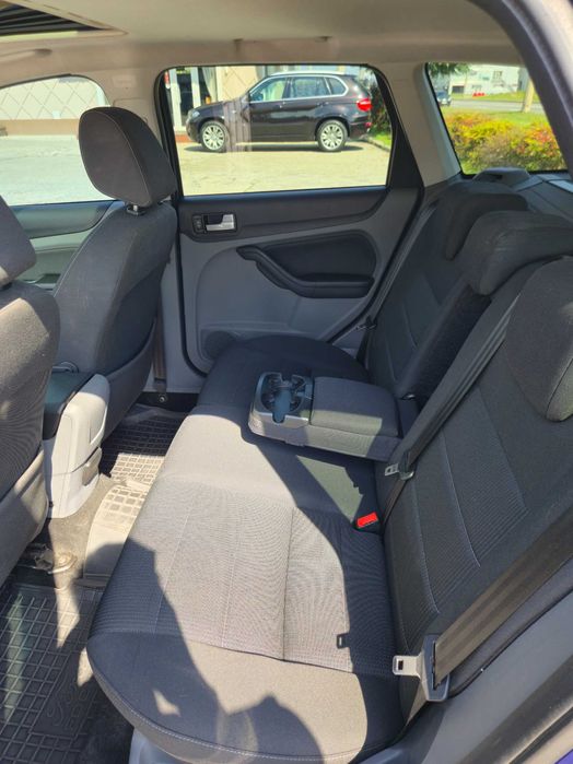 Ford Focus 2009 2 рестайлинг 2.0 дизель автомат