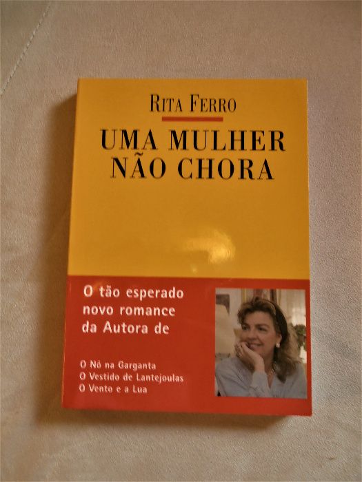 Livros diversos abordando vários temas