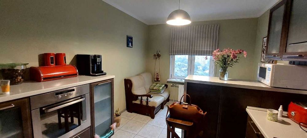 ВПЕРШЕ здається простора сучасна  двокімнатна по вул.  Т. ЯБЛОНСЬКОЇ !