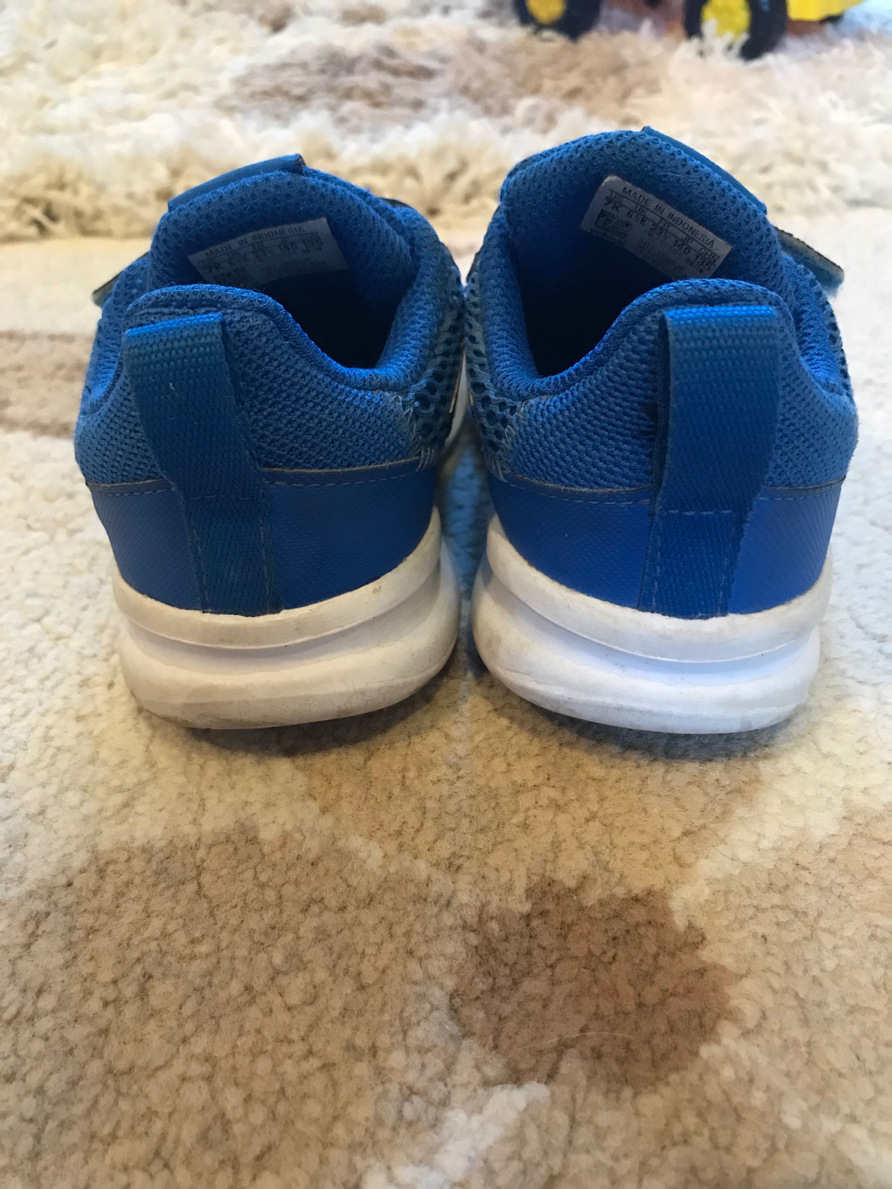 Кросівки Adidas оригінал черевики оригінальні для хлопчика розмір 23