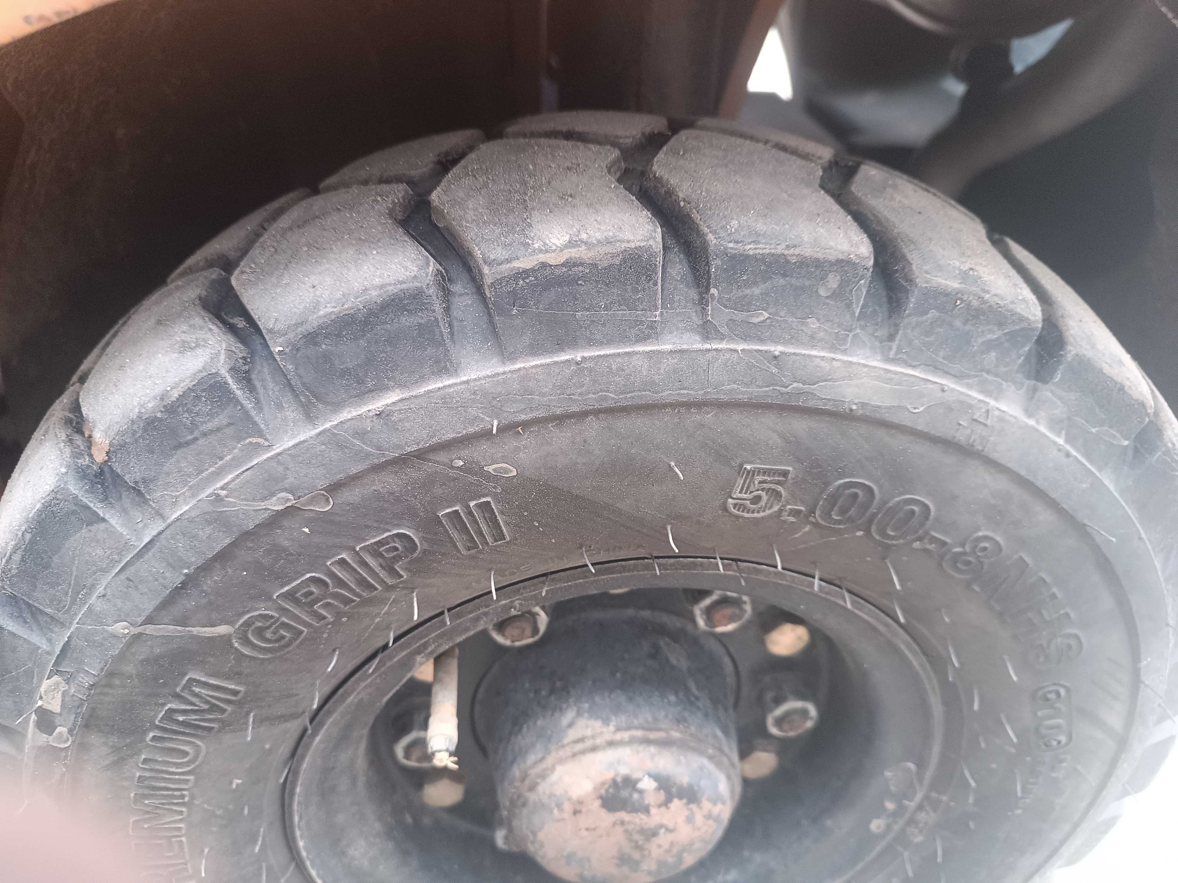 Wózek widłowy toyota 02-7FGL15 Triplex 4,3m Bardzo mały przebieg