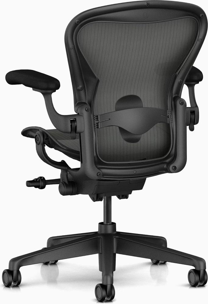 Herman Miller Aeron Remastered Size B крісло офісне