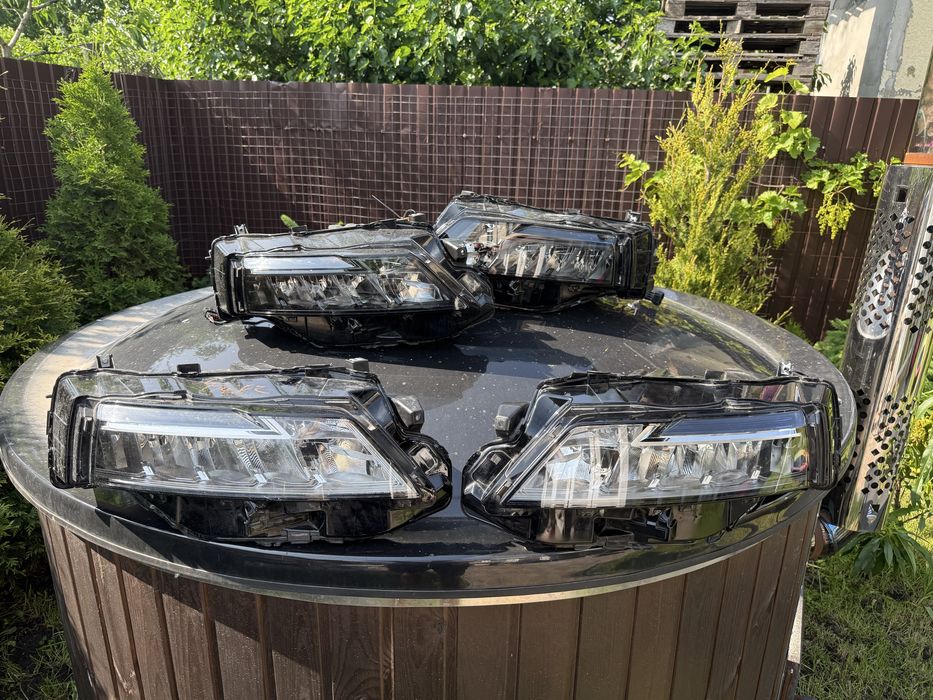 Nissan Rogue t33 фари передні оригінал ніссан рог фара права ліва