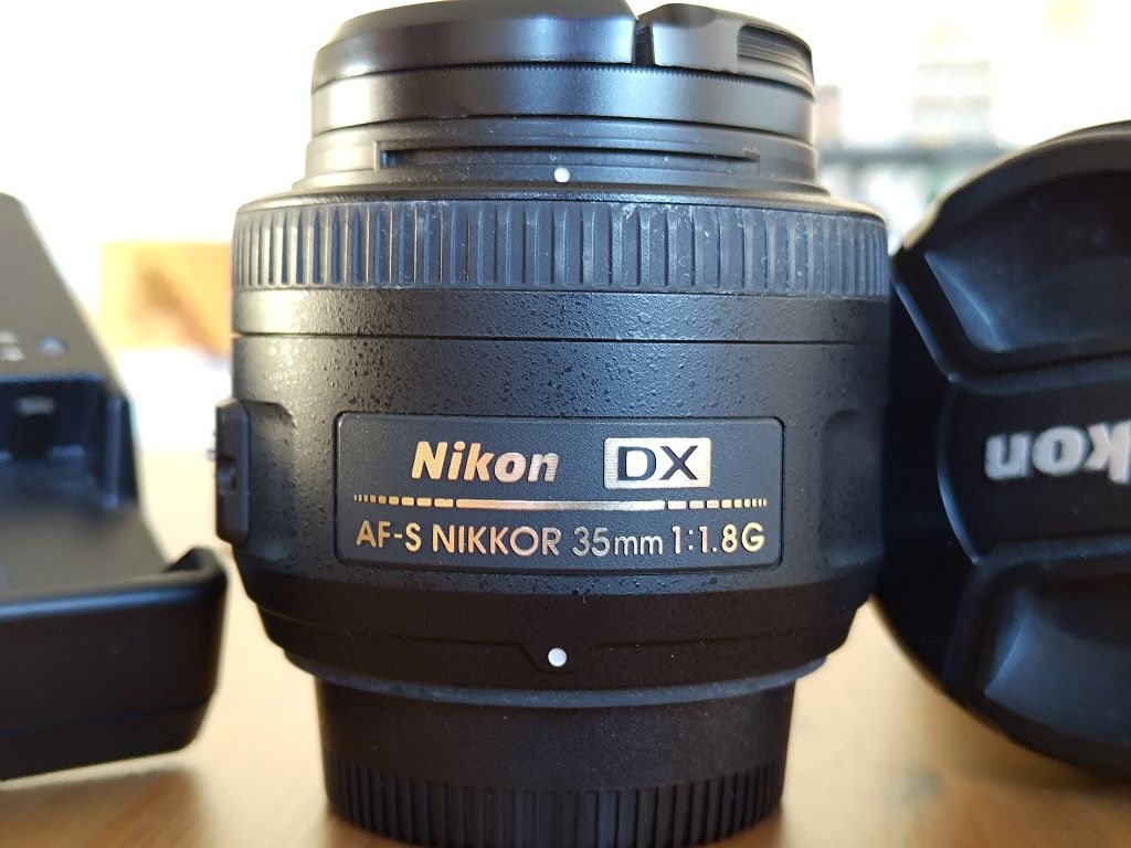 Nikon D3300 + 18-105 + 35mm