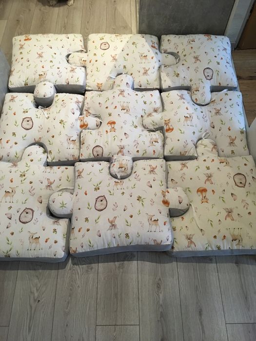 Witam sprzedam poduszki w kształcie puzzli 9 szt