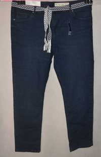 Zwężane jeansy z paskiem Esmara 50