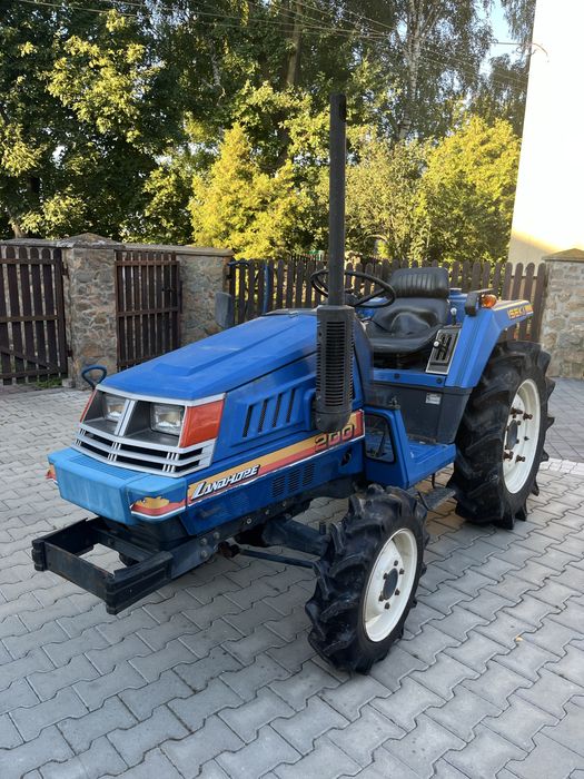 Traktorek iseki tu200 20 km 4x4 ladne opony walek wom silnik 3 cylindr