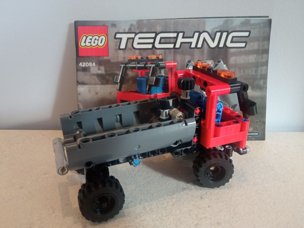 LEGO Technic 42084 - Hakowiec