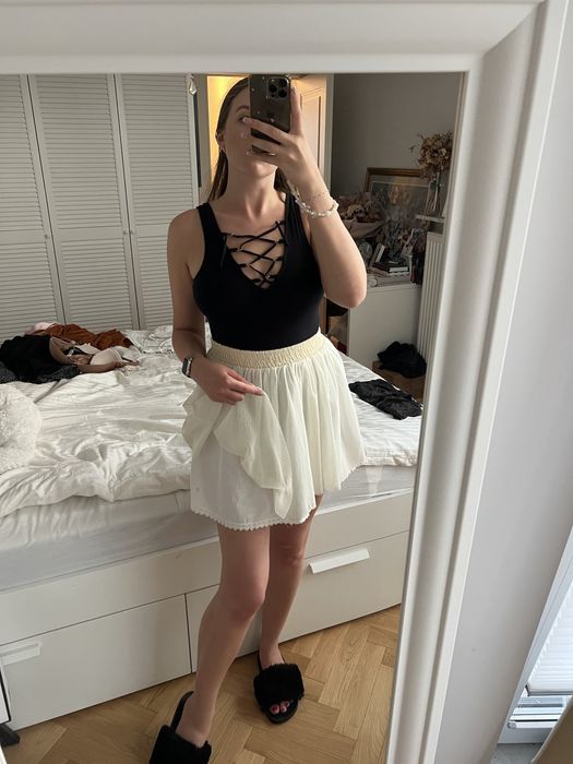 Spódniczka S stradivarius kremowa mini tiulowa rozkloszowana dziewczęc